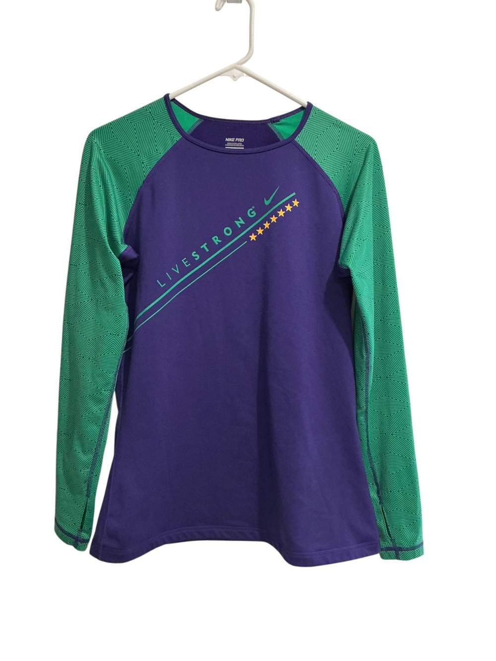 Nike Pro Livestrong Women’s Thermal Fleece T-shirt Long Sleeve Colorblock